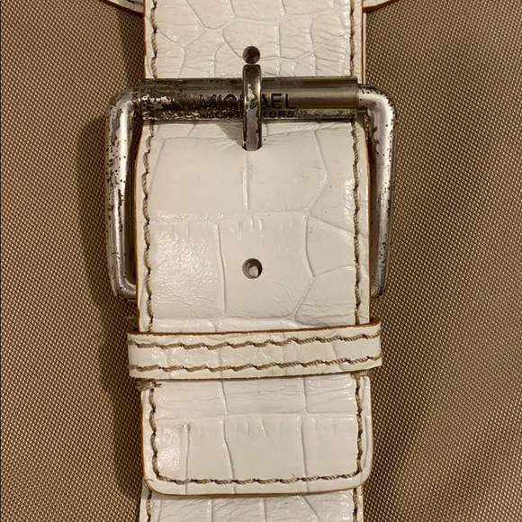 ✨HP✨ Michael Kors shoulder purse - Picture 2 of 8